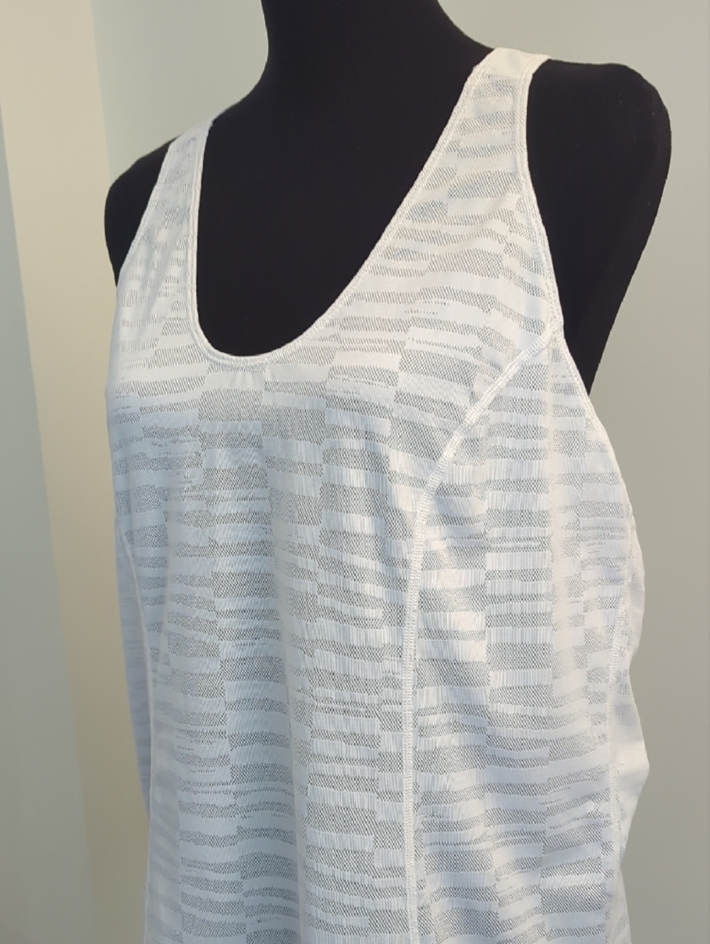 Zella White Scoop Neck Racerback Tank